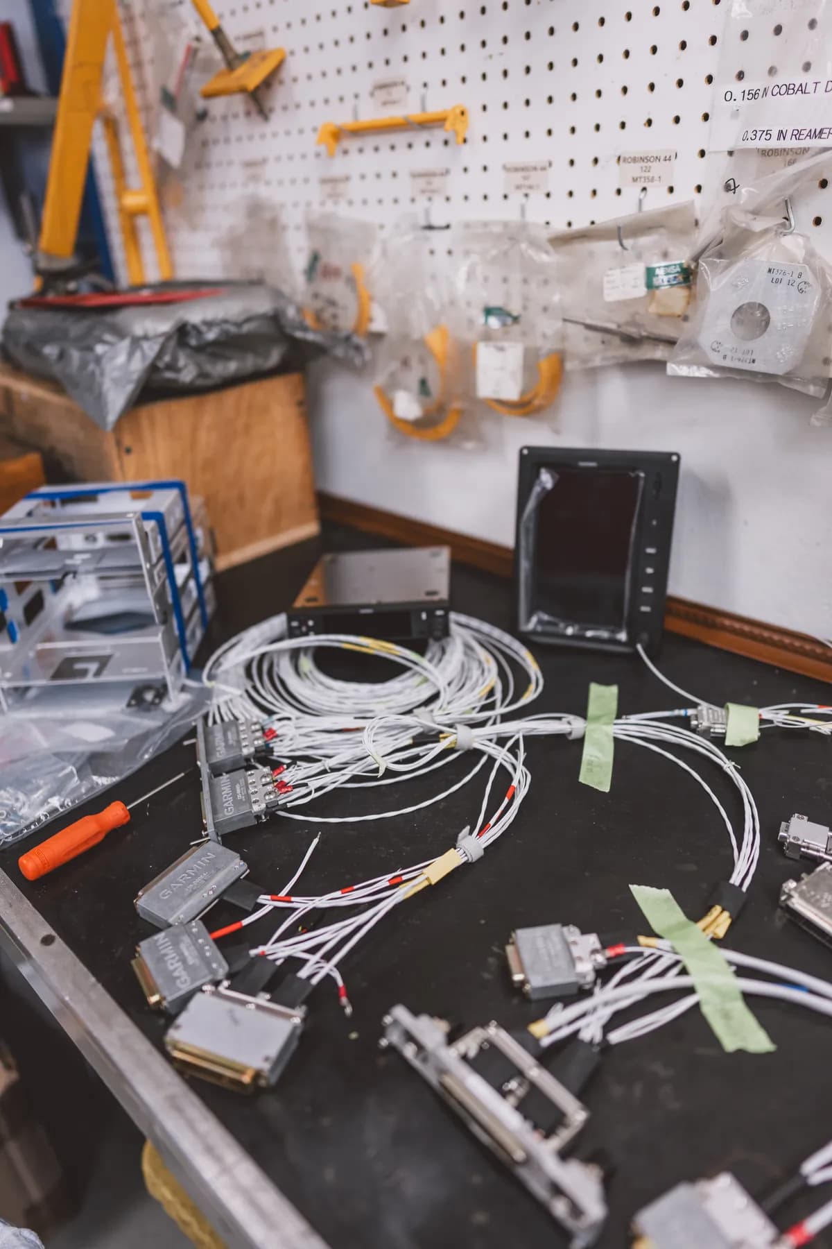 Avionics Lab at Aerocorp — photograph 4