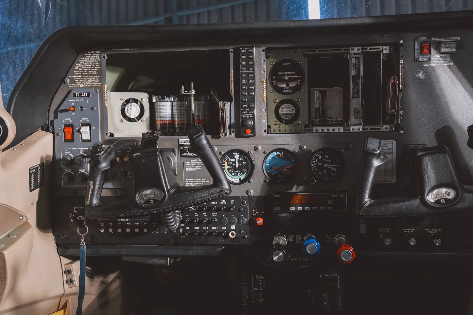 Avionics Lab at Aerocorp — photograph 11