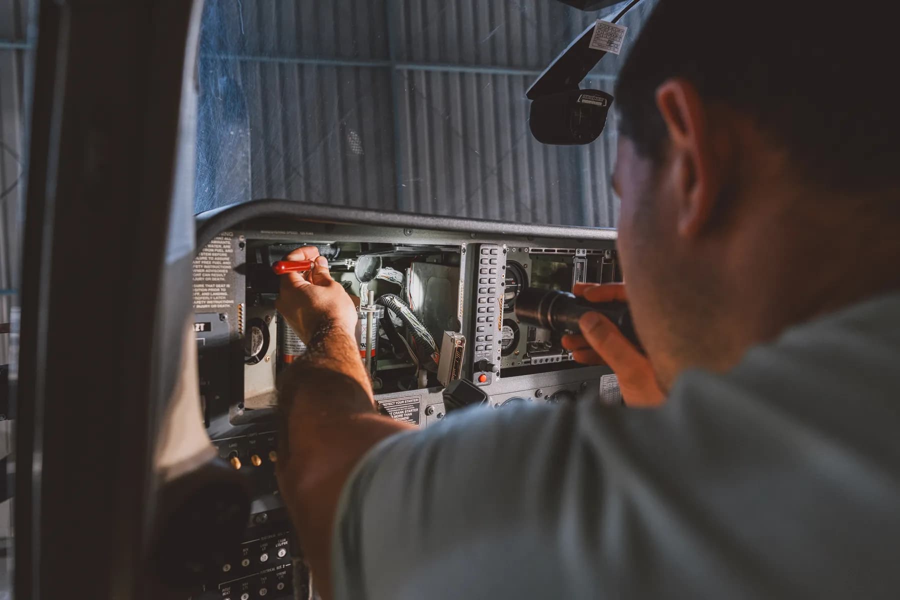 Avionics Lab at Aerocorp — photograph 15