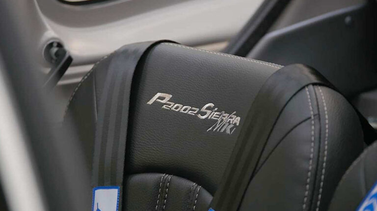 p2002Sierra-interior-5